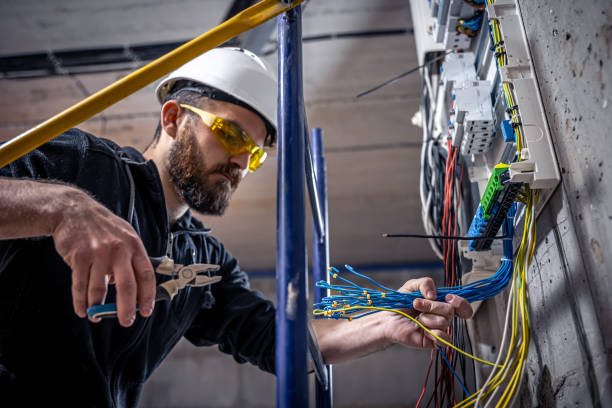 Best Affordable Emergency Electrician  in Fort Wayne, IN